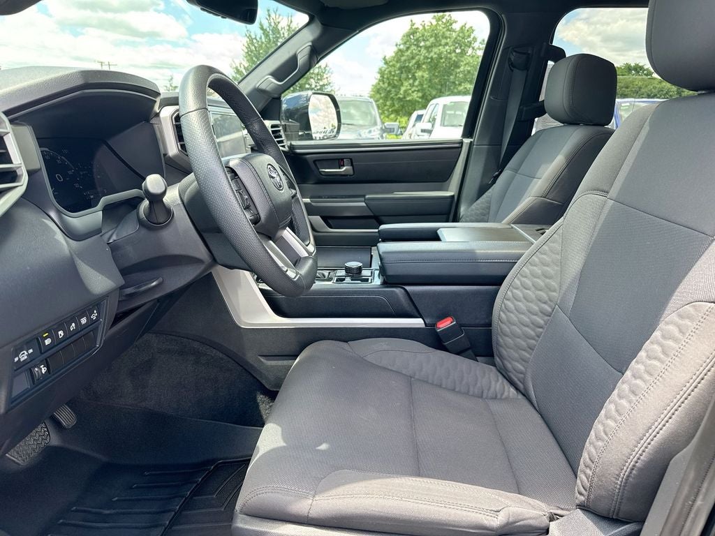 2025 Toyota Sequoia SR5