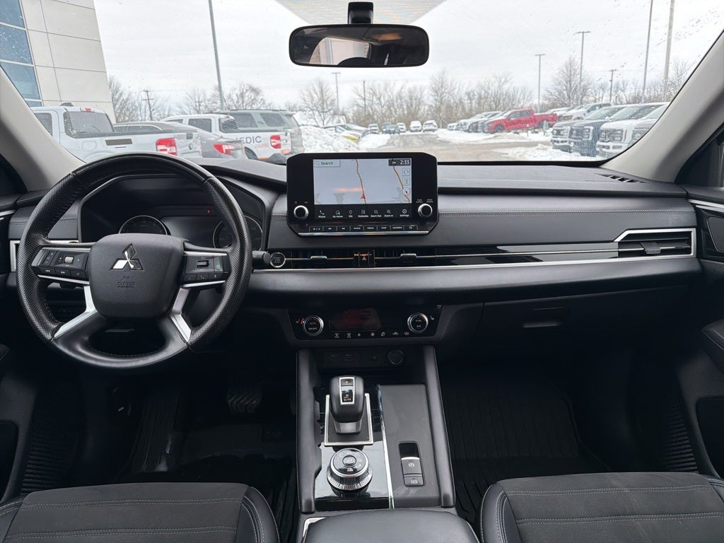 2024 Mitsubishi Outlander SE