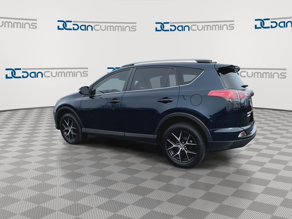 2017 Toyota RAV4 SE