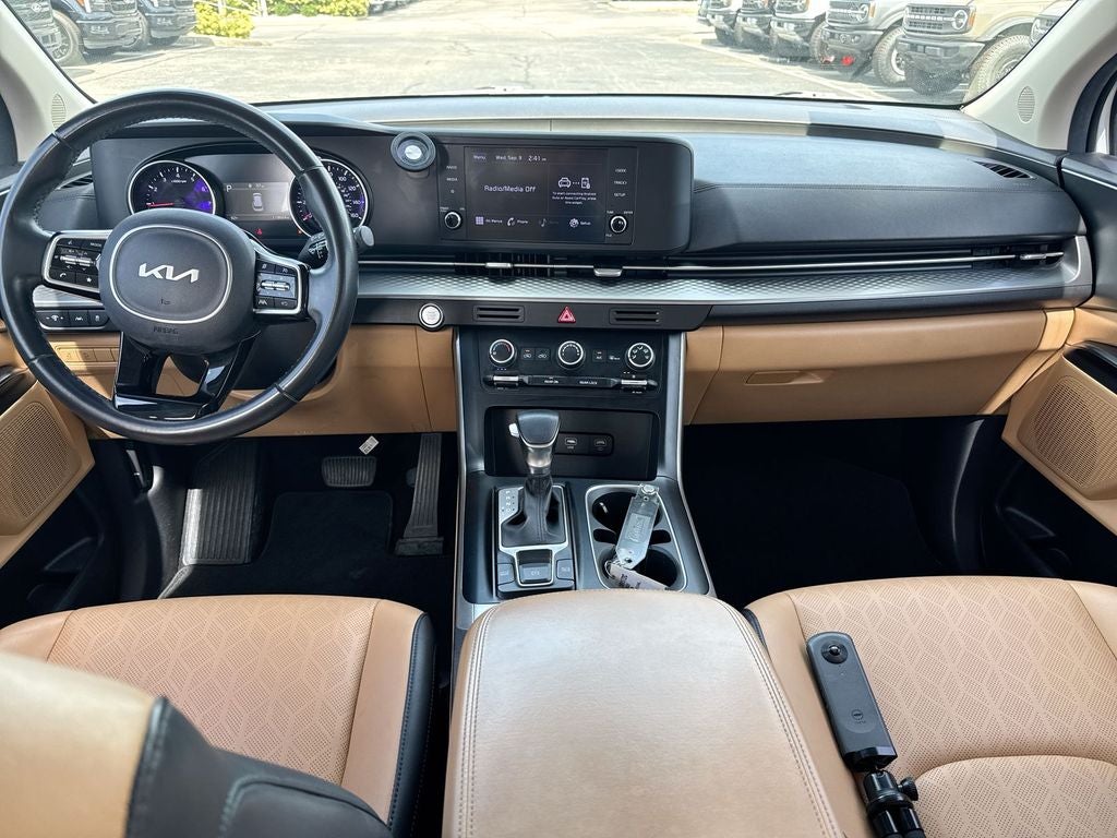 2022 Kia Carnival LX