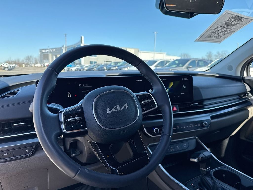 2025 Kia Carnival LXS