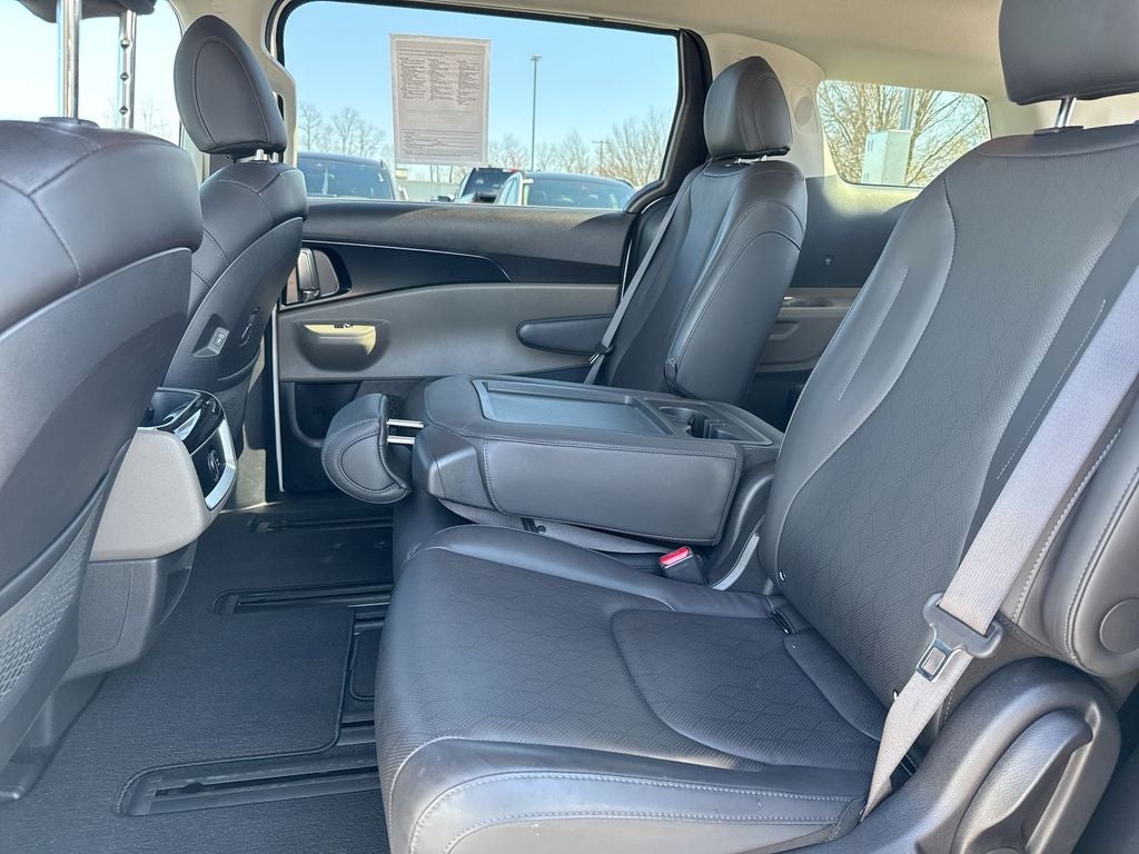 2025 Kia Carnival LXS
