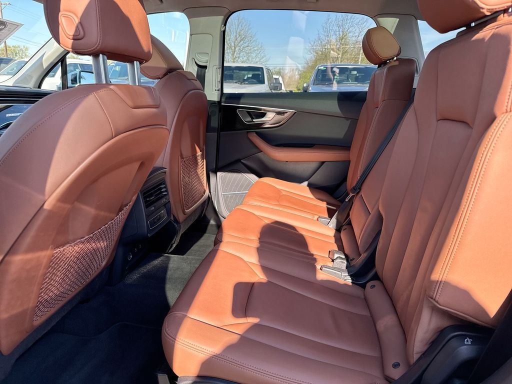 2024 Audi Q7 45 Premium Plus