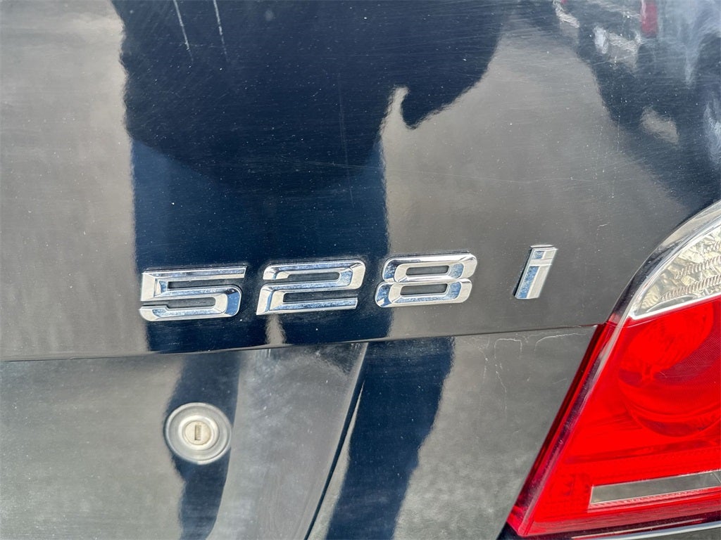 2010 BMW 5 Series 528i