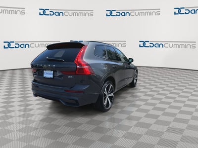 2023 Volvo XC60 B5 Ultimate Dark Theme