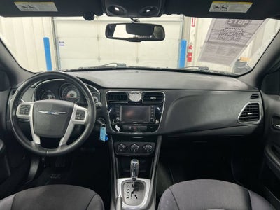 2013 Chrysler 200 Touring