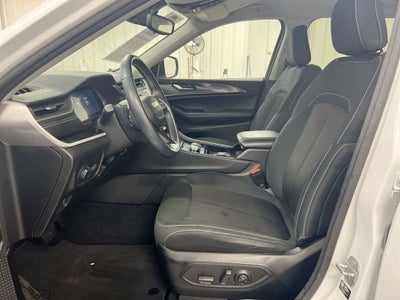2022 Jeep Grand Cherokee L Laredo