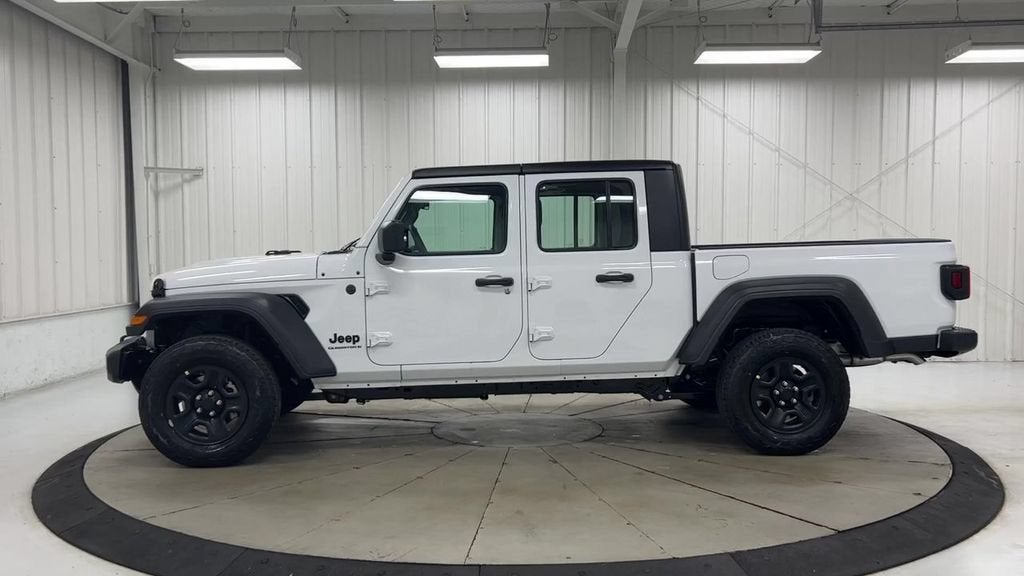 2023 Jeep Gladiator Sport