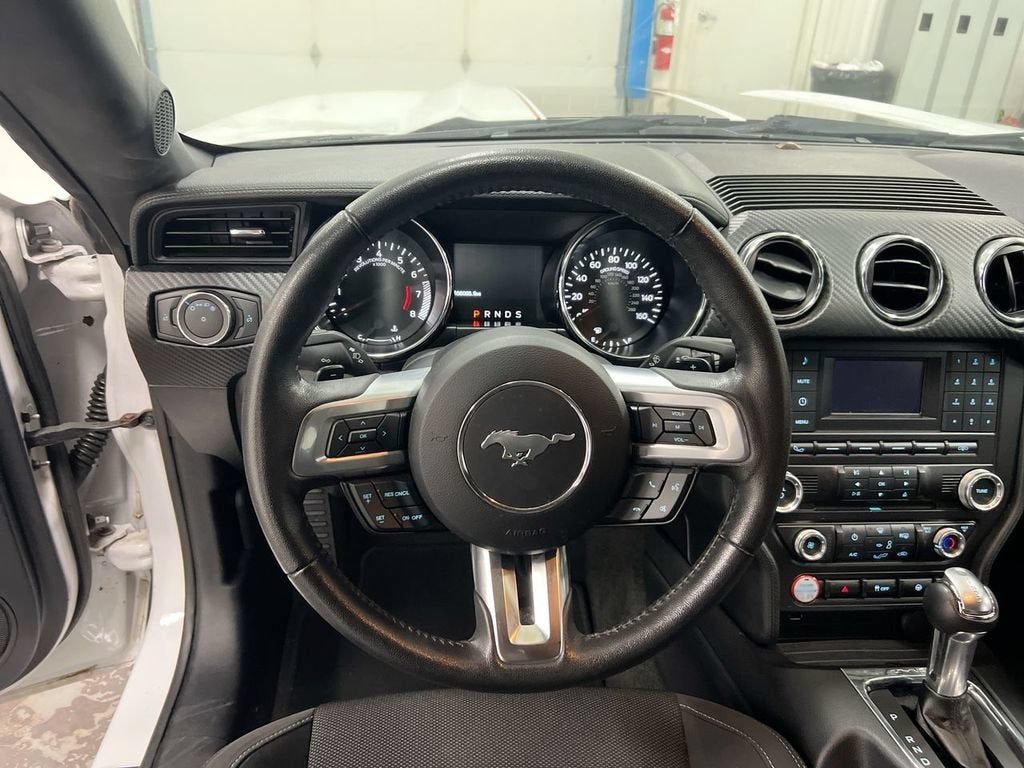 2016 Ford Mustang V6