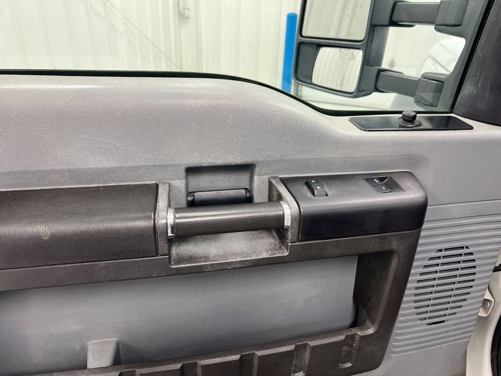 2012 Ford Super Duty F-550 DRW XL