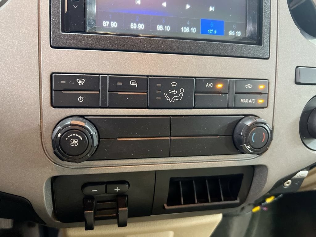 2016 Ford Super Duty F-350 SRW Lariat