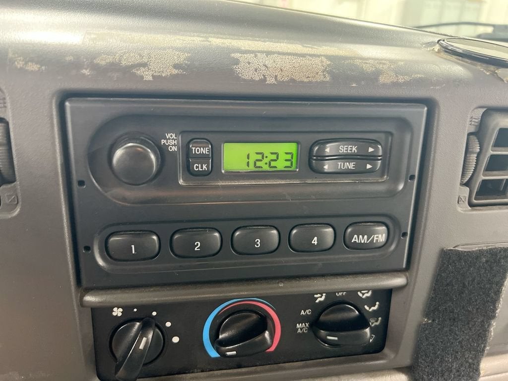 2004 Ford Super Duty F-250 XL