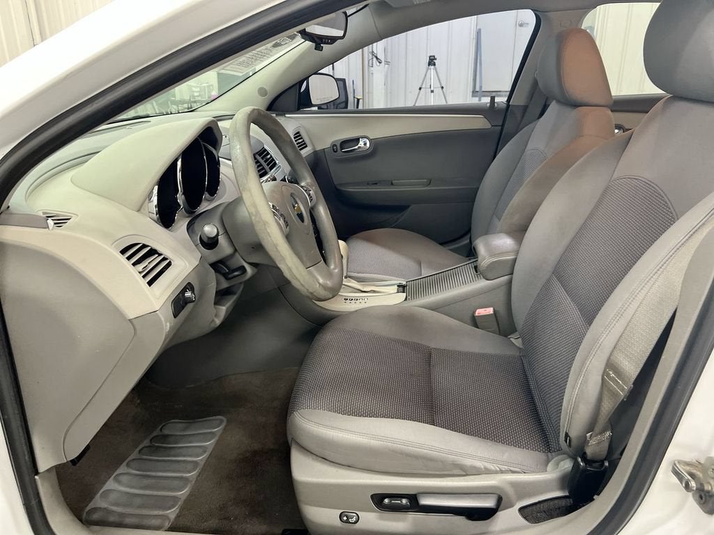 2011 Chevrolet Malibu LT w/1LT