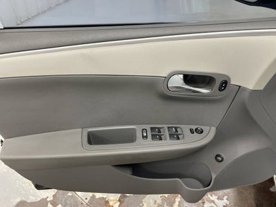 2011 Chevrolet Malibu LT w/1LT