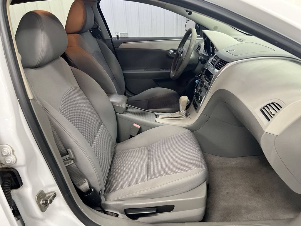 2011 Chevrolet Malibu LT w/1LT