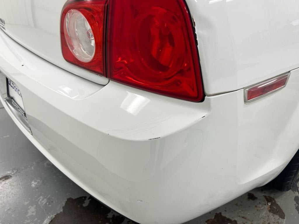 2011 Chevrolet Malibu LT w/1LT