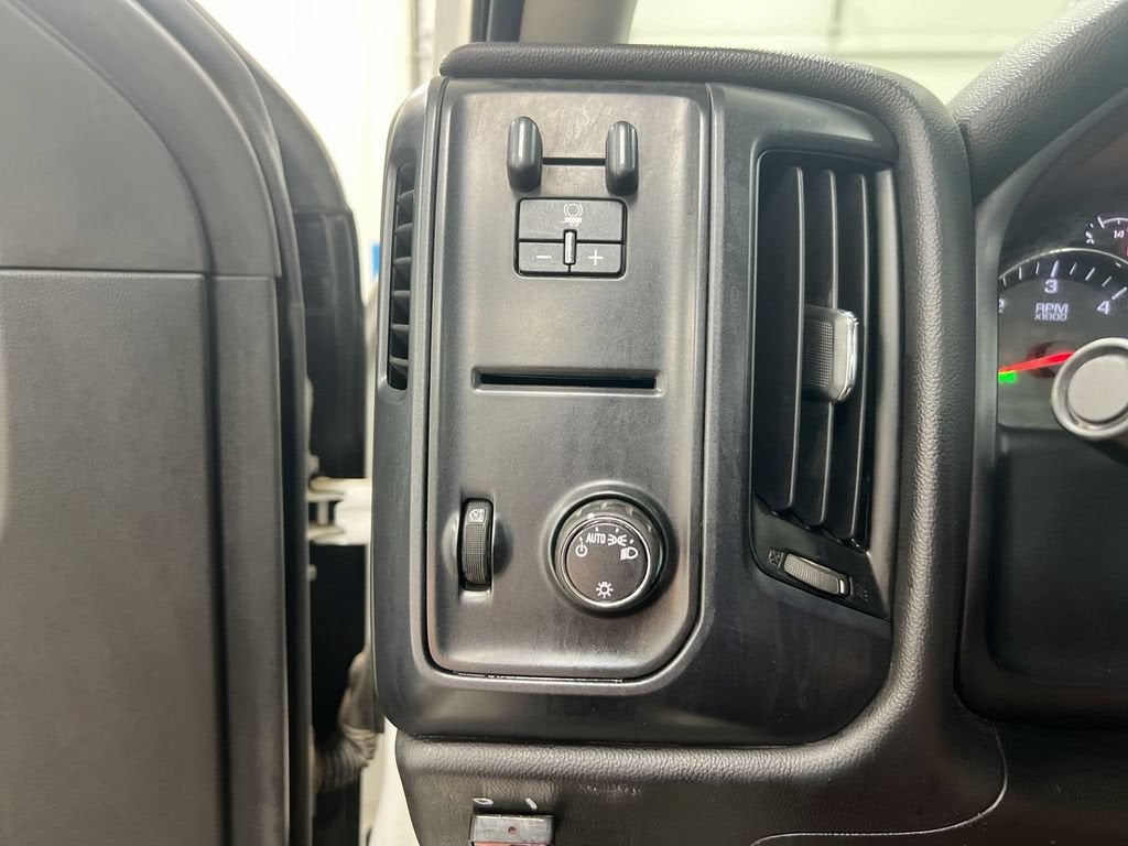 2015 Chevrolet Silverado 3500 HD Chassis Cab Work Truck