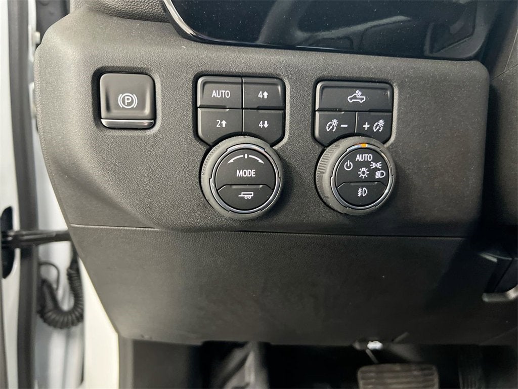 2026 Chevrolet Silverado 3500 HD Chassis Cab LT