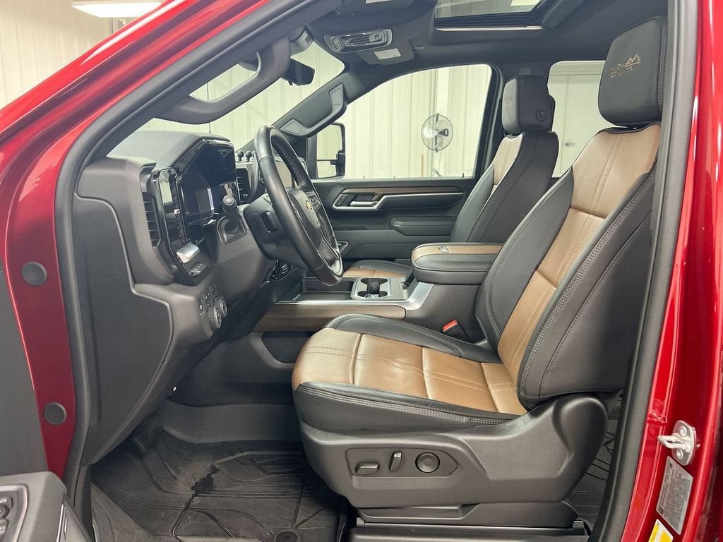 2025 Chevrolet Silverado 3500 HD High Country DRW