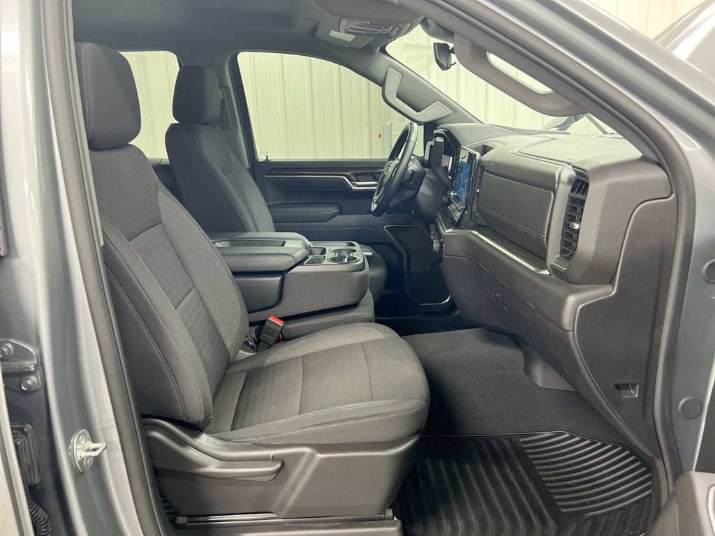 2025 Chevrolet Silverado 1500 LT (2FL)