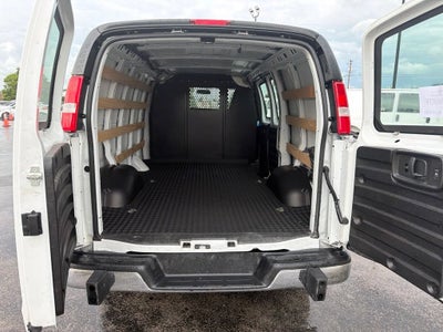 2025 Chevrolet Express Cargo WT