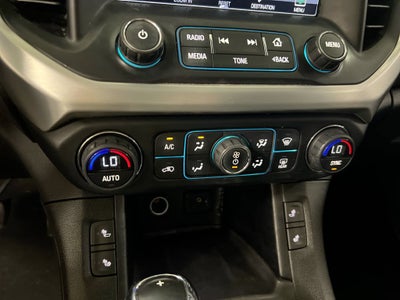 2017 GMC Acadia SLT