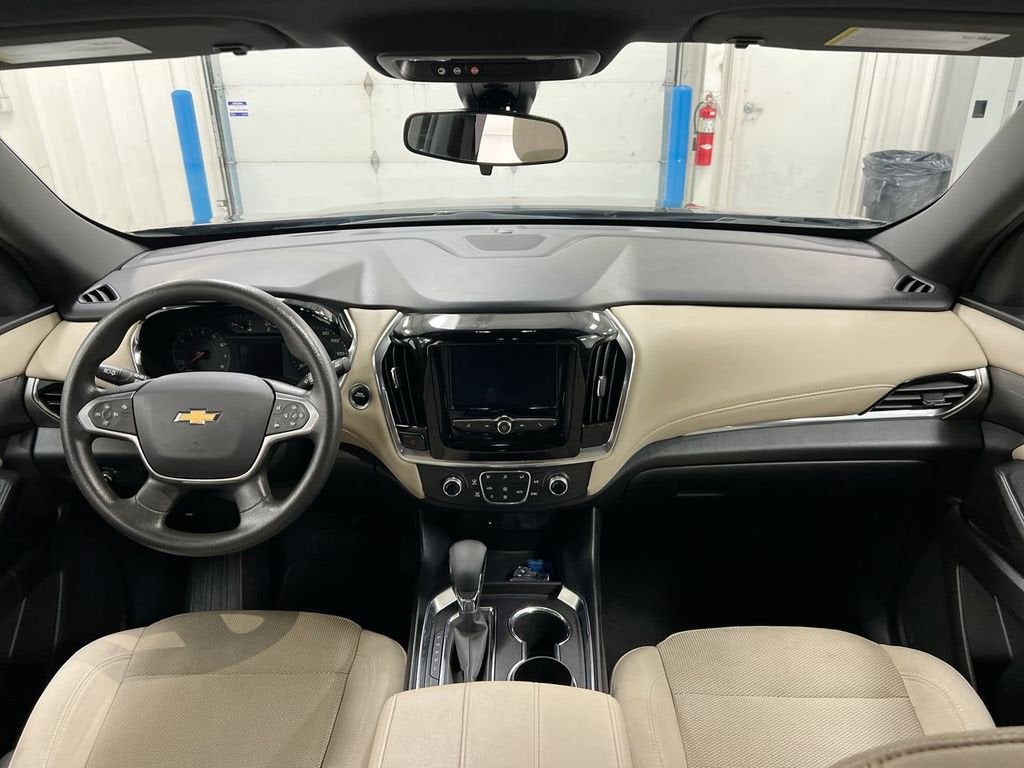2023 Chevrolet Traverse LS