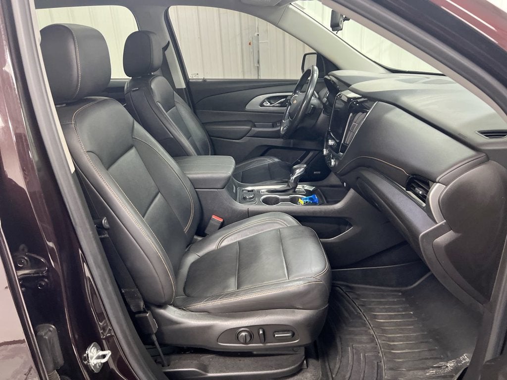 2021 Chevrolet Traverse LT Leather