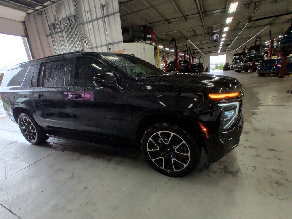 2025 Chevrolet Suburban RST