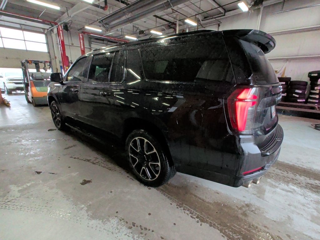 2025 Chevrolet Suburban RST