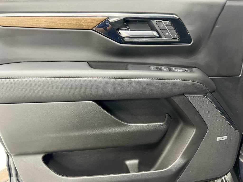 2025 Chevrolet Suburban High Country