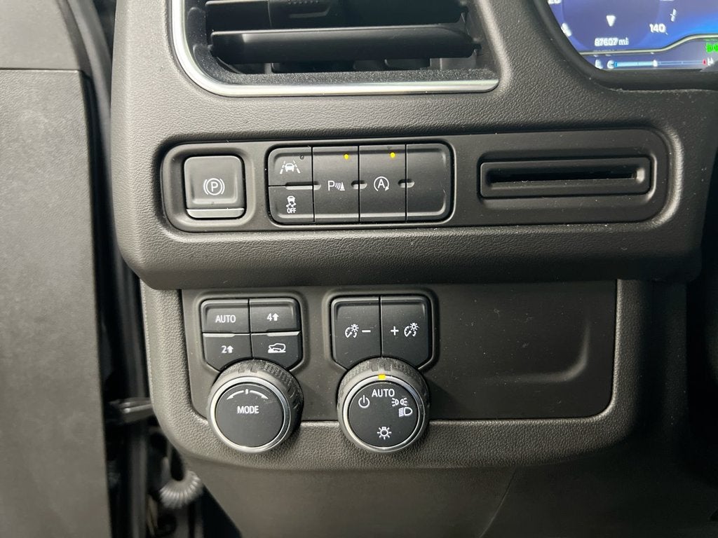 2023 Chevrolet Suburban RST