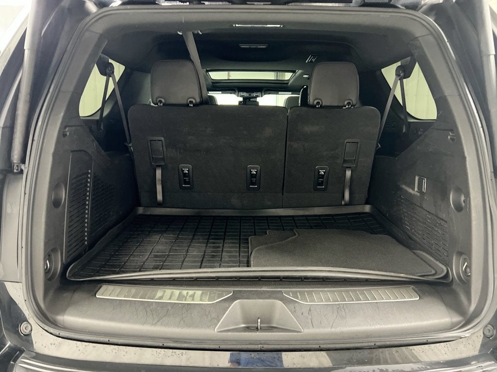 2023 Chevrolet Suburban RST