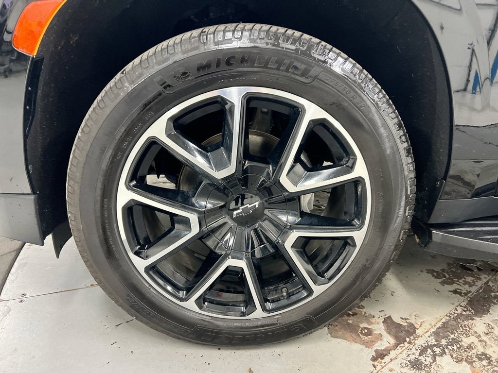 2023 Chevrolet Suburban RST
