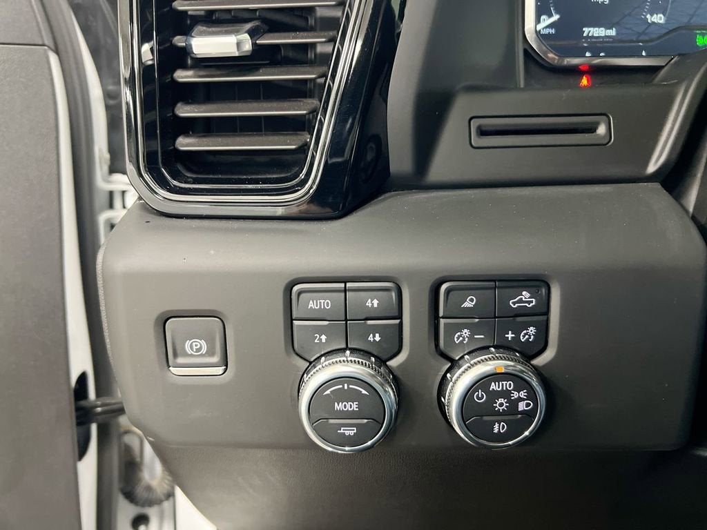2025 GMC Sierra 1500 AT4