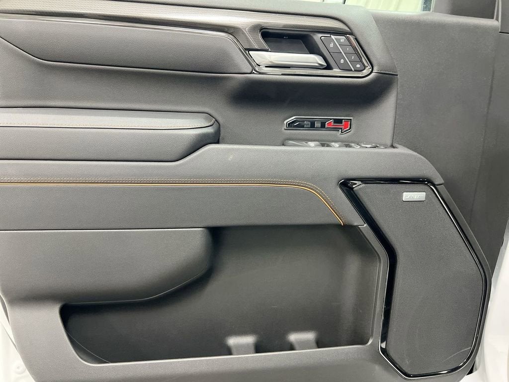 2025 GMC Sierra 1500 AT4