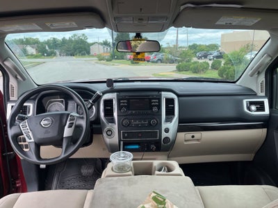 2017 Nissan Titan SV