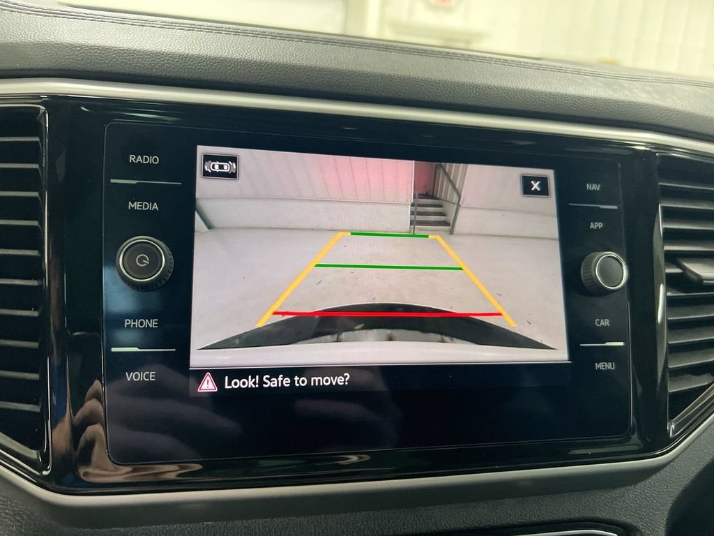 2022 Volkswagen Atlas Cross Sport 2.0T SEL R-Line