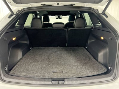 2022 Volkswagen Atlas Cross Sport 2.0T SEL R-Line