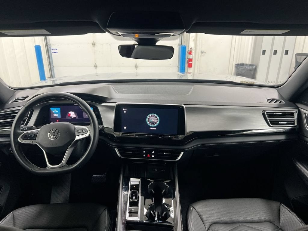 2025 Volkswagen Atlas Cross Sport 2.0T SE w/Technology