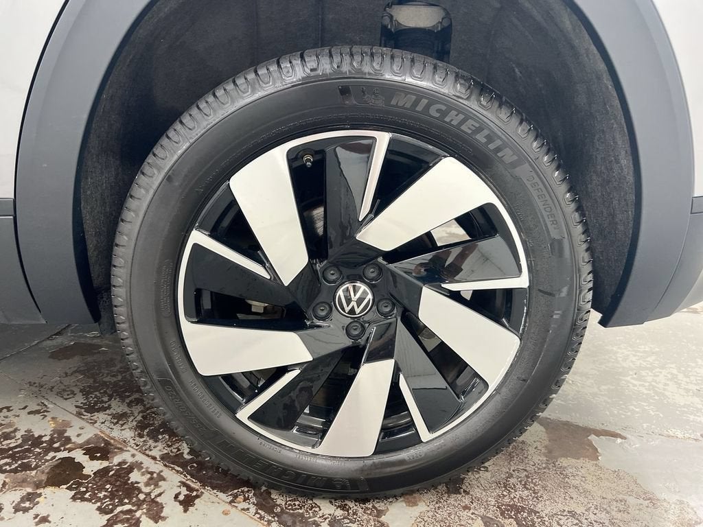 2025 Volkswagen Atlas Cross Sport 2.0T SE w/Technology