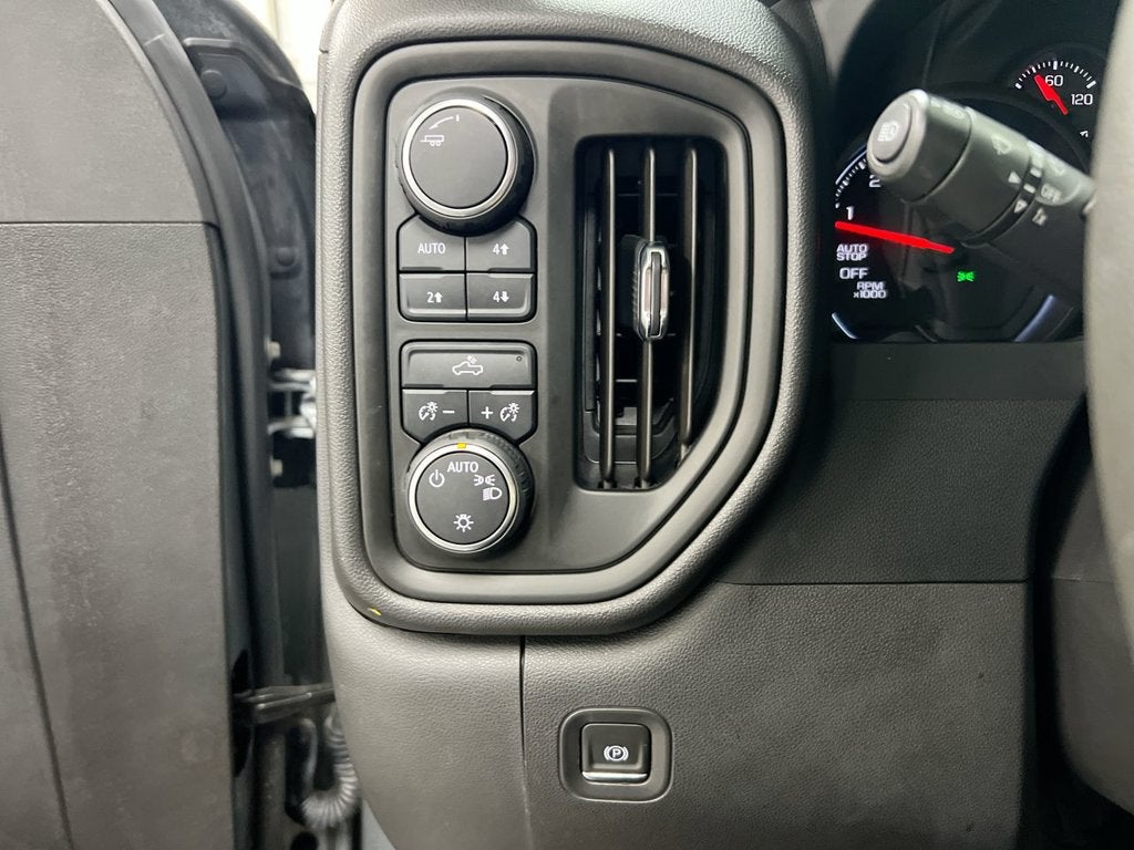 2023 Chevrolet Silverado 1500 Custom Trail Boss