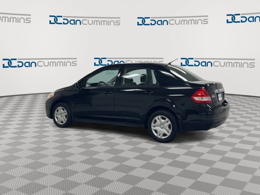 2011 Nissan Versa 1.8 S
