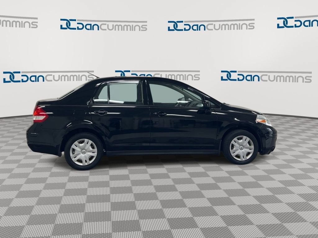 2011 Nissan Versa 1.8 S