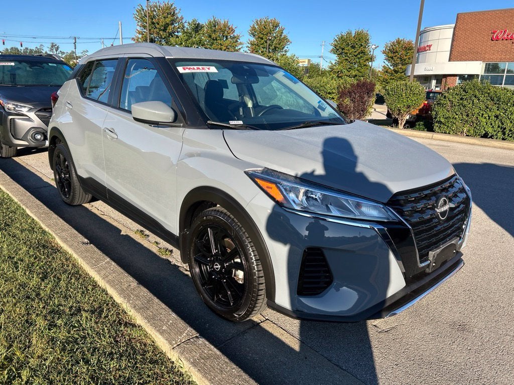 2023 Nissan Kicks SV