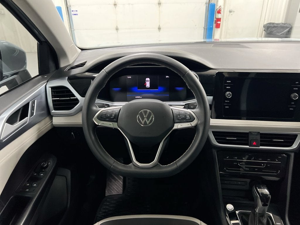 2025 Volkswagen Taos SE