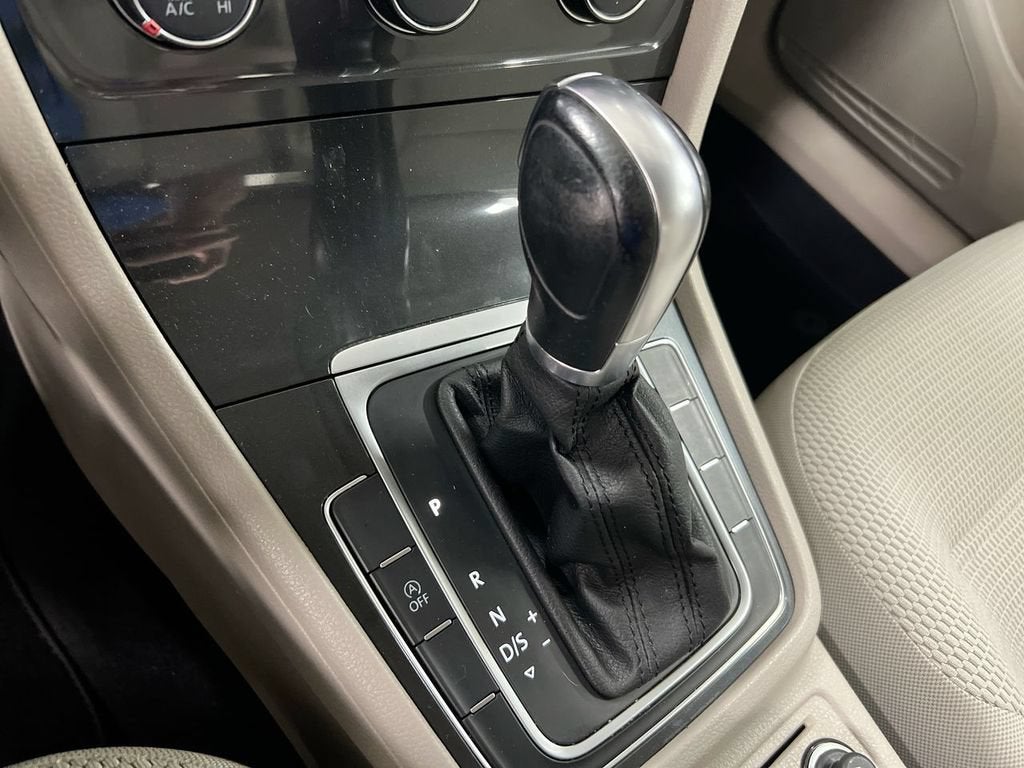 2019 Volkswagen Golf S
