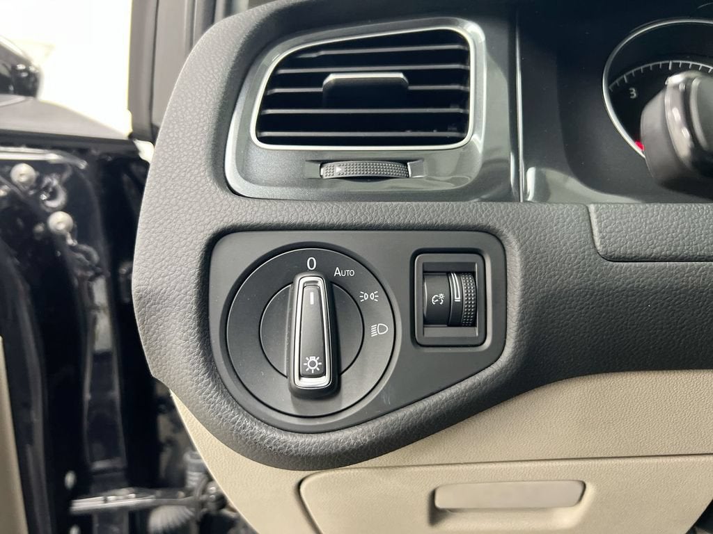 2019 Volkswagen Golf S
