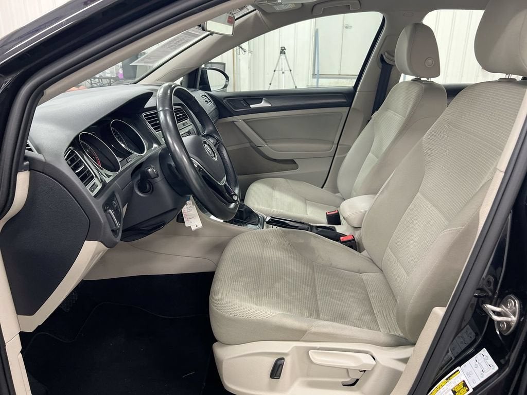 2019 Volkswagen Golf S