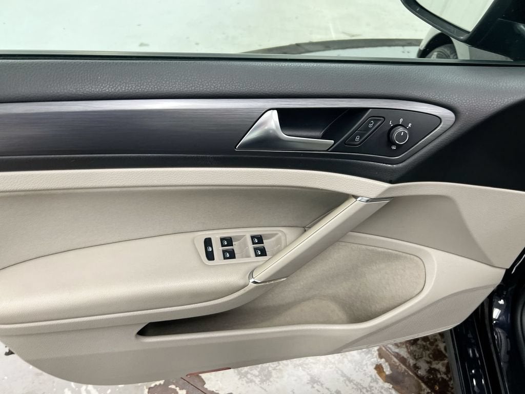 2019 Volkswagen Golf S